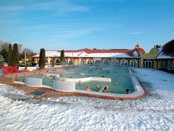 Vyhrajte celodenní vstup do wellness komplexu THERMAL CORVINUS ve Veľkém Mederu Vyhrajte celodenní vstup do wellness komplexu THERMAL CORVINUS ve Veľkém Mederu