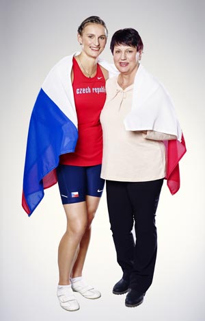 Barbora Špotáková společně s maminkou jsou ambasadory pokračováníglobální kampaně Procter & Gamble “Děkuji, maminko”