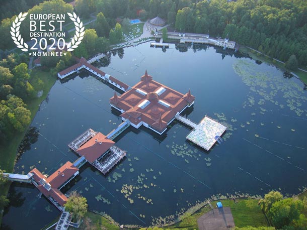 Maďarský Hévíz byl nominován mezi TOP 20 nejlepších evropských destinací