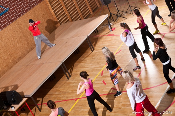 2013-10-20-zumba-dsc9590.jpg