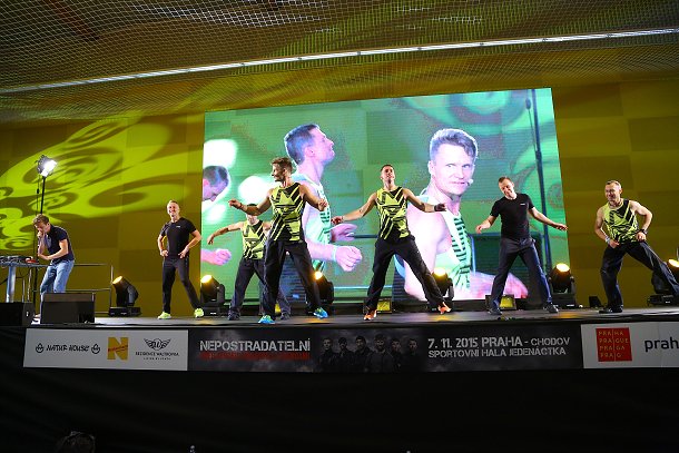 img00100.jpg