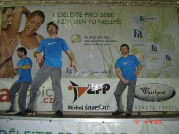10-021.jpg