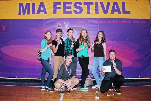 img00027.jpg